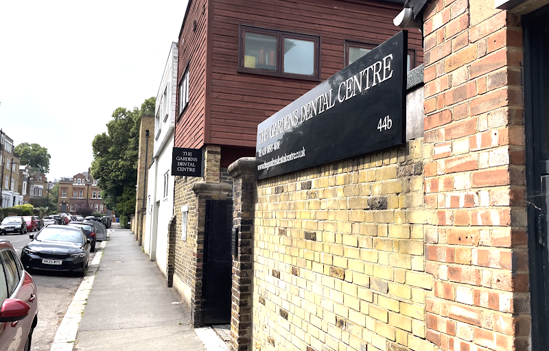 The Gardens Dental Centre (Smile 4 U)