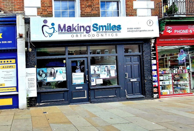Making Smiles Marlow