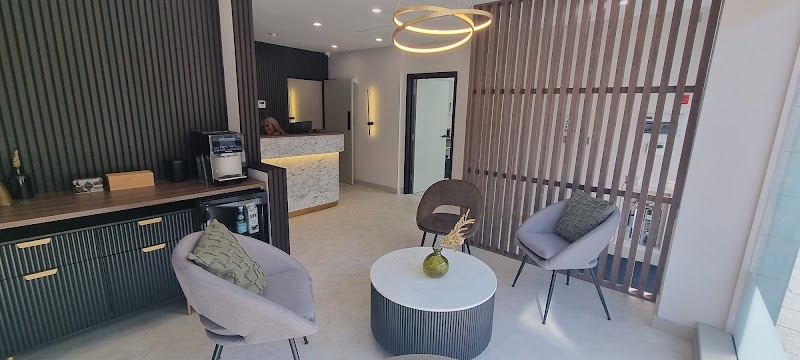 Smile HQ - Brentwood