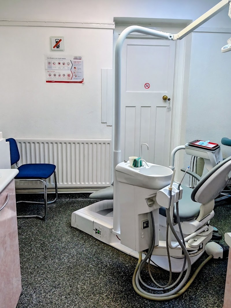 Warwick Gardens dental practice