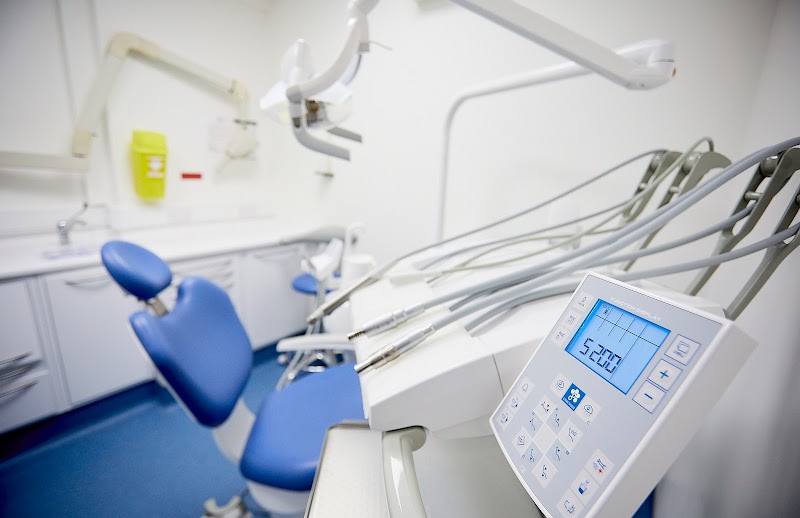 Well Street Dental Clinic