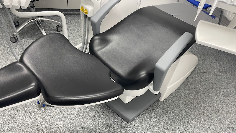 West Hill Dental Centre - Invisalign and Dental Implants