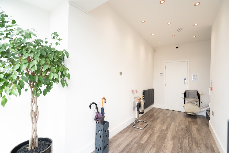 Dentist Perivale - Silicon Dental Centre