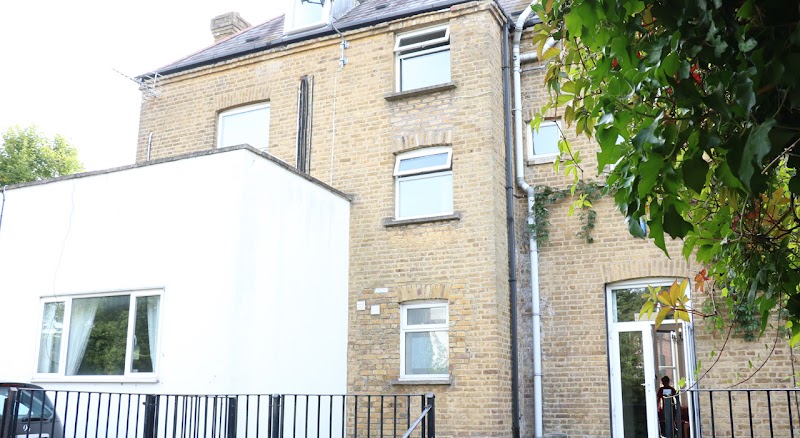 Angle House Specialist Dentistry (Enfield)