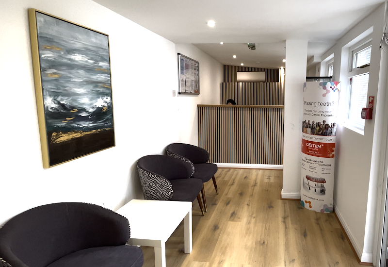 The Gardens Dental Centre (Smile 4 U)