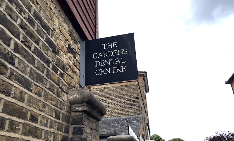 The Gardens Dental Centre (Smile 4 U)