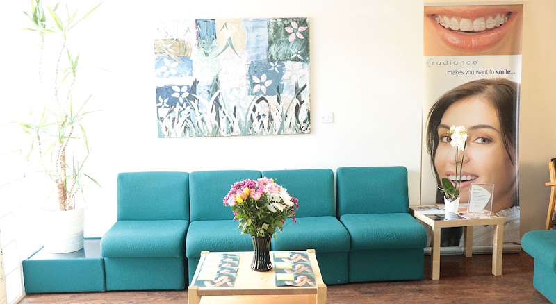 Angle House Specialist Dentistry (Chingford)