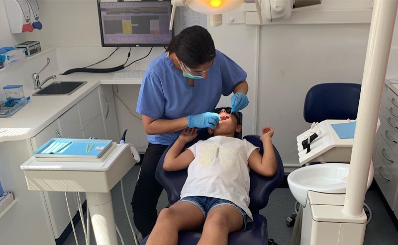 Weybridge Dental Care | Emergency Dentist | Invisalign | Dental Implants | Smile Makeover | Bonding