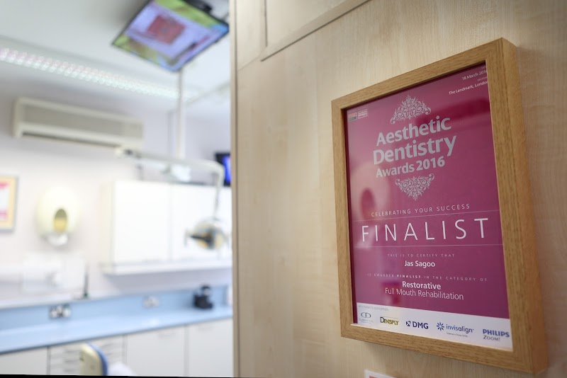 Perfect Smile Spa - Dental Veneers, implants, Bonding & invisalign Braces Essex