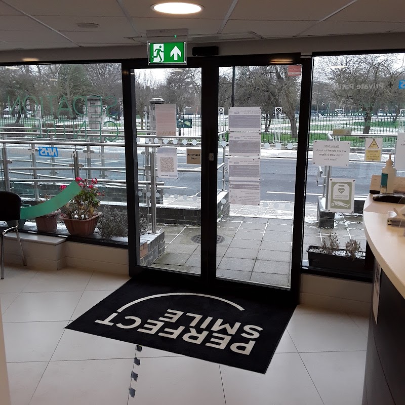 Perfect Smile - Dentist in Acton