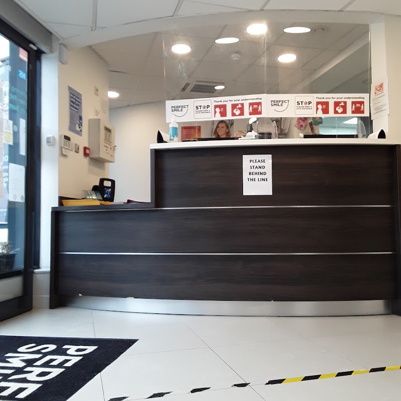 Perfect Smile - Dentist in Acton