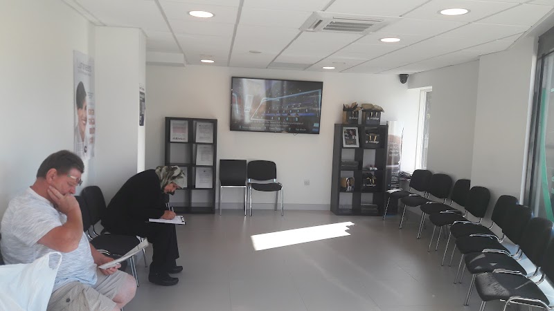 Perfect Smile - Dentist in Acton