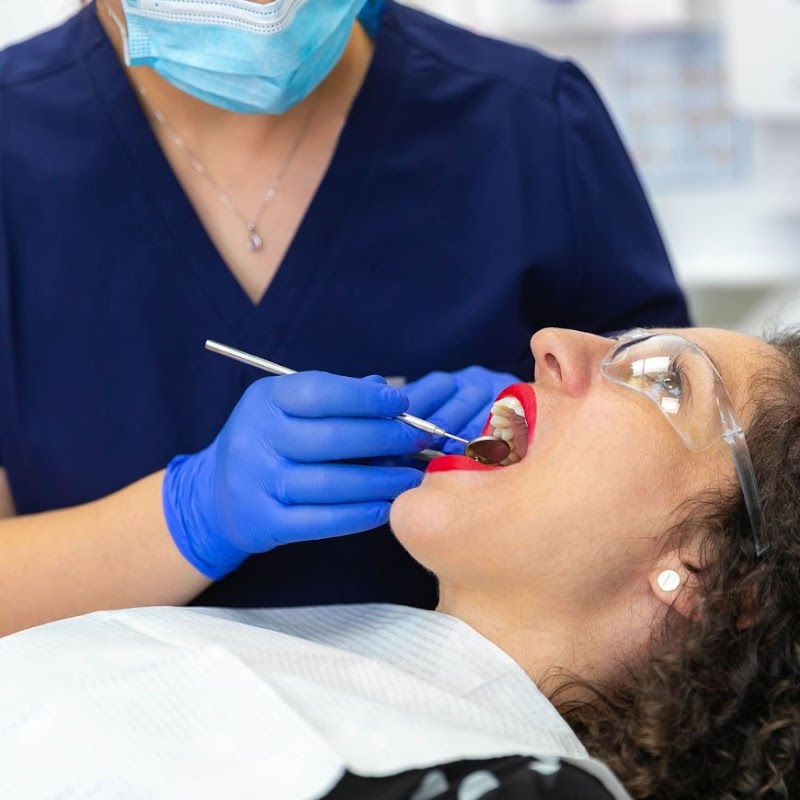 Emicare Dental & Spa