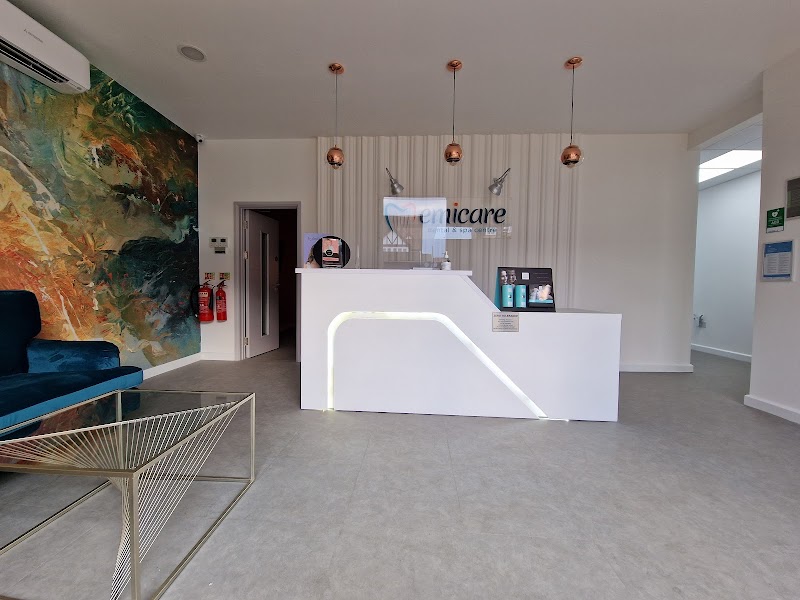 Emicare Dental & Spa