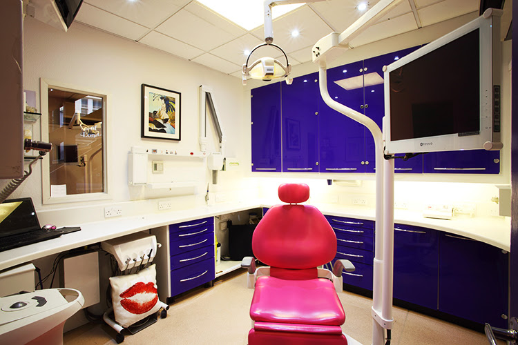 SparklySmile Dental Practice
