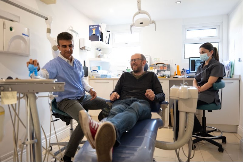 Wood Street Dental Surgery (Denchic Dental Spa - Barnet)