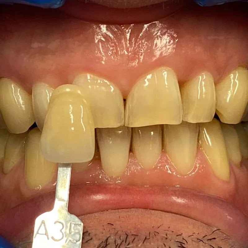 L&Y Dental City (Stonehealth Clinic)