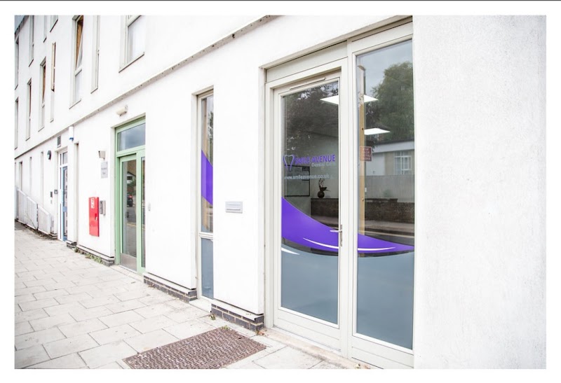 Smile Avenue - Dental Implants & Invisalign