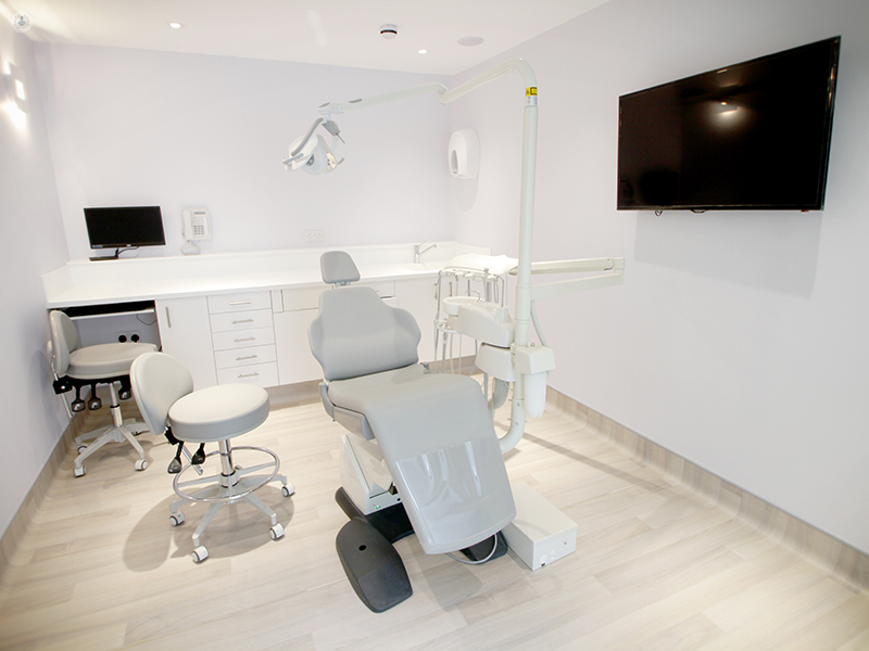 Mary Lo, Specialist Orthodontist