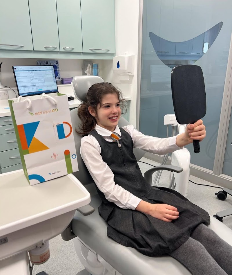 Share A Smile - Orthodontist In Essex