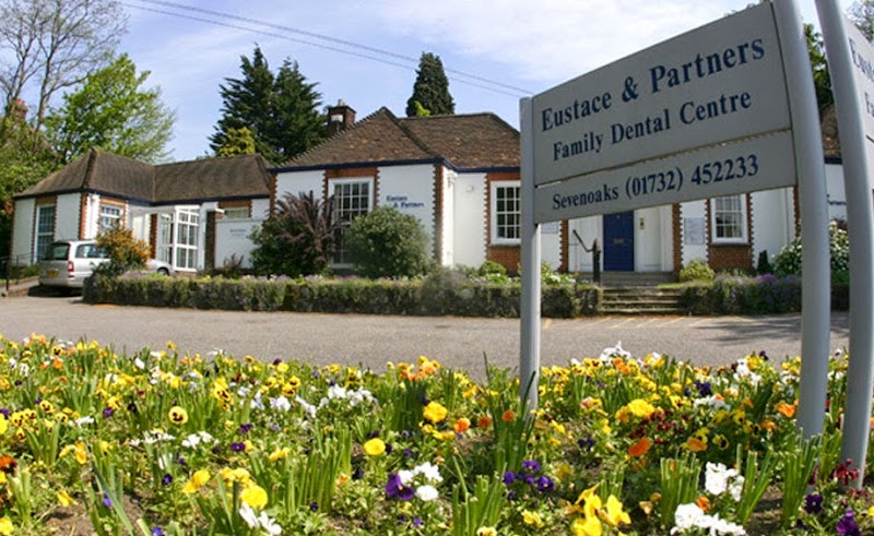 Eustace Dental & Implant Clinic