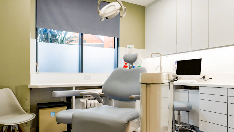 Angle House Specialist Dentistry (Cricklewood)